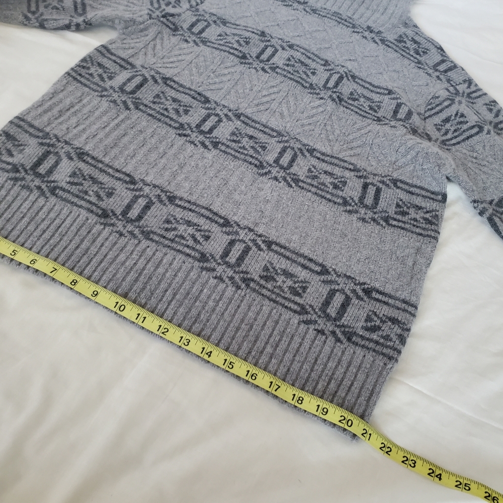 Sweater - Picture 3 of 13